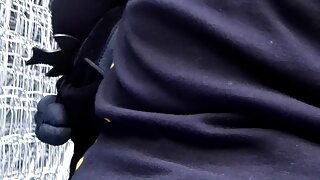 დახუნძლული პატარა ბრ ...