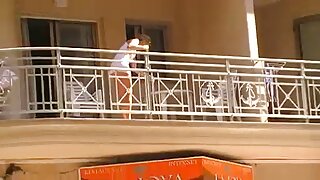 გამხდარი თინეიჯერი ჯ ...