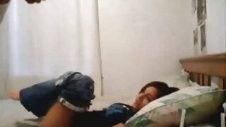 მძიმე სახის ლათინო ბ ...