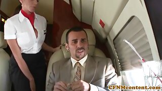 საკმაოდ ცხელი ქერა დ ...
